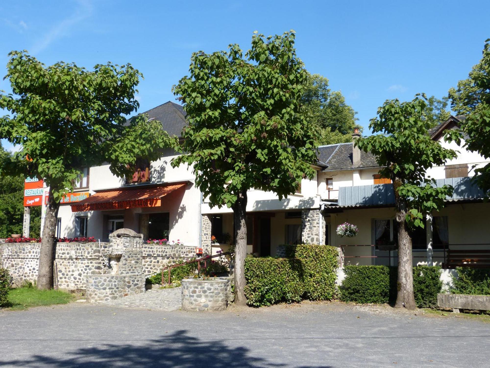 ホテル Le Relais De Boralde エスパリオン エクステリア 写真