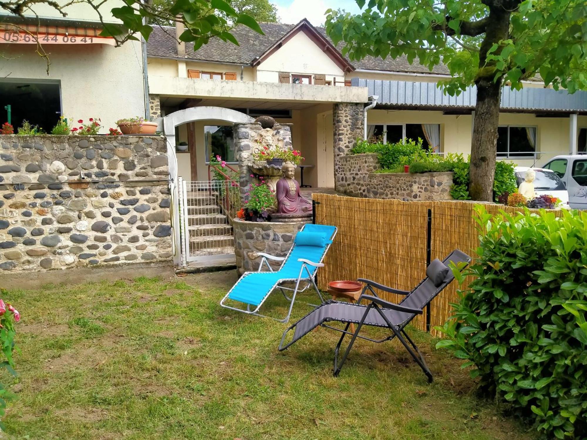 ホテル Le Relais De Boralde エスパリオン エクステリア 写真